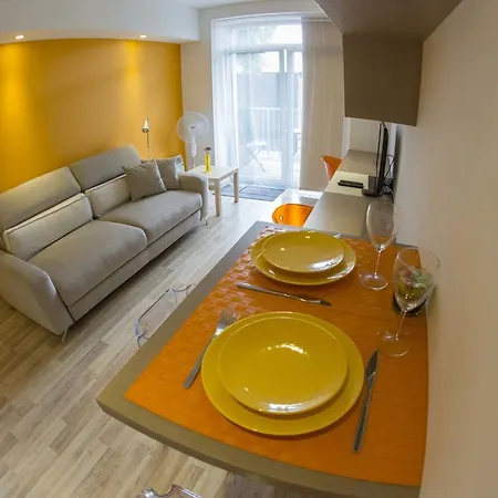 아파트 Microloft Near The Center *
